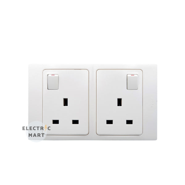 legrand Mallia 2 811 13 1P 13A 250V twin switched socket outlet, 2 gang; British Standard [WHITE]