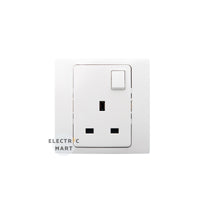 legrand Mallia 2 811 11 1P 13A 250V single switched socket outlet, 1 gang; British Standard [WHITE]